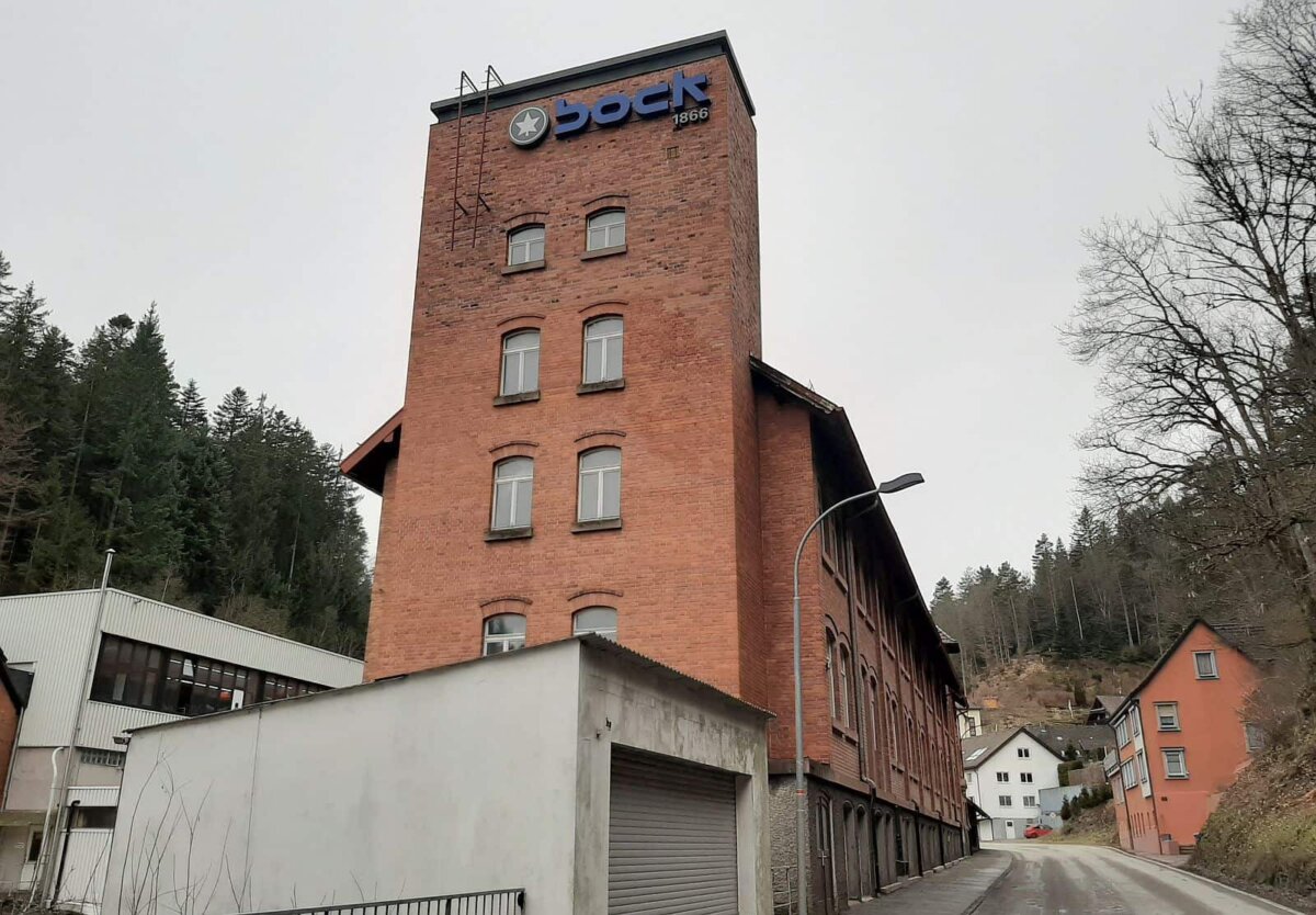Markanter Backsteinbau: Firma Bock in Lauterbach Foto:sra
