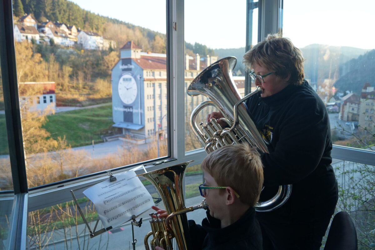 Jan und Tanja Witkowski als Euphonium-Duett. Foto: red