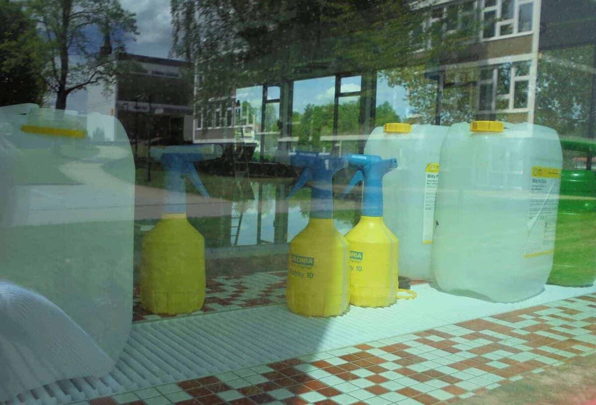 Die Corona-Schließung hat das Badpersonal für die jährliche Grundreinigung und Revision im Badschnass genutzt. Foto: him