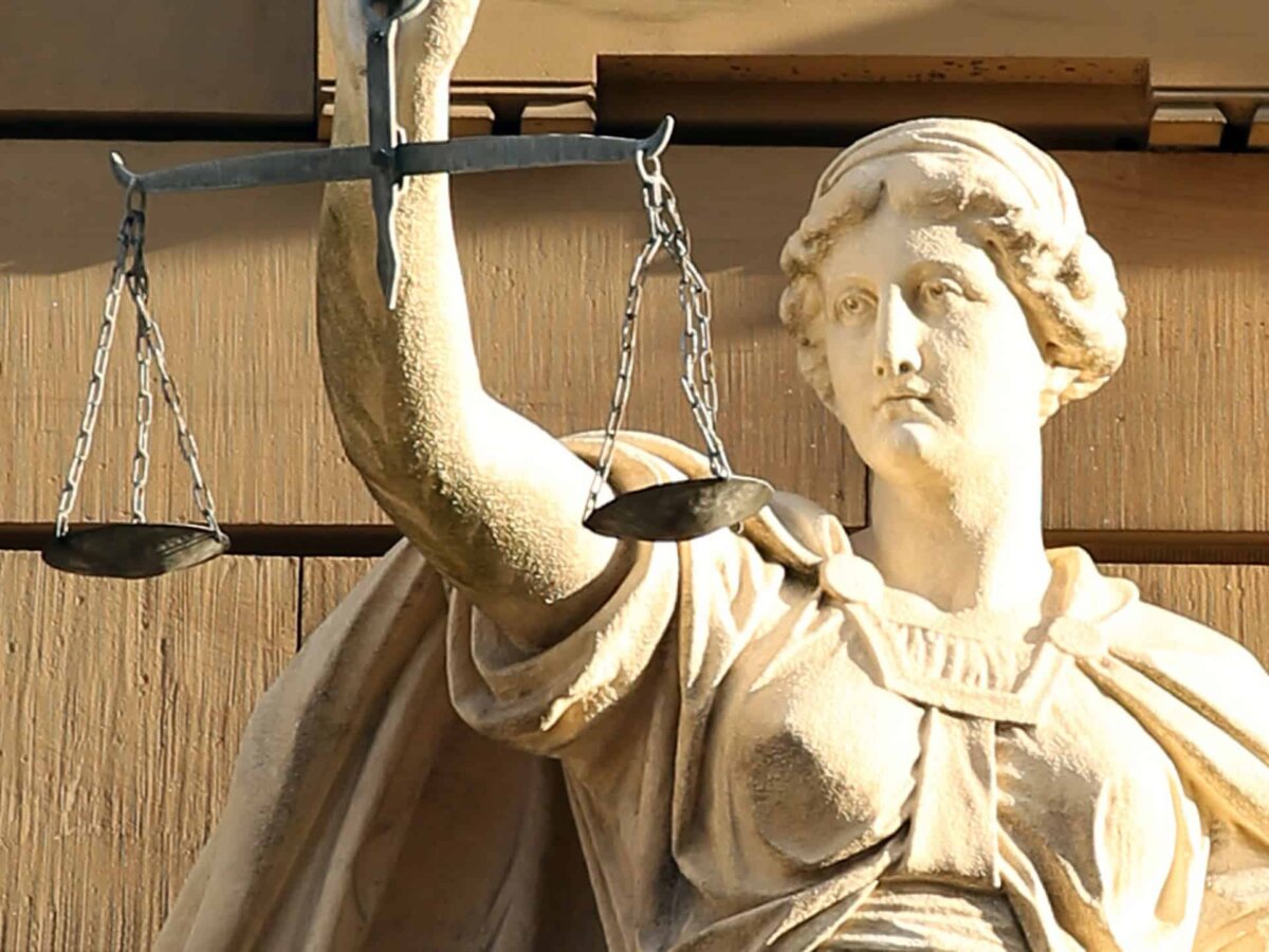 Justizia. Symbol-Bild von Hermann Traub auf Pixabay