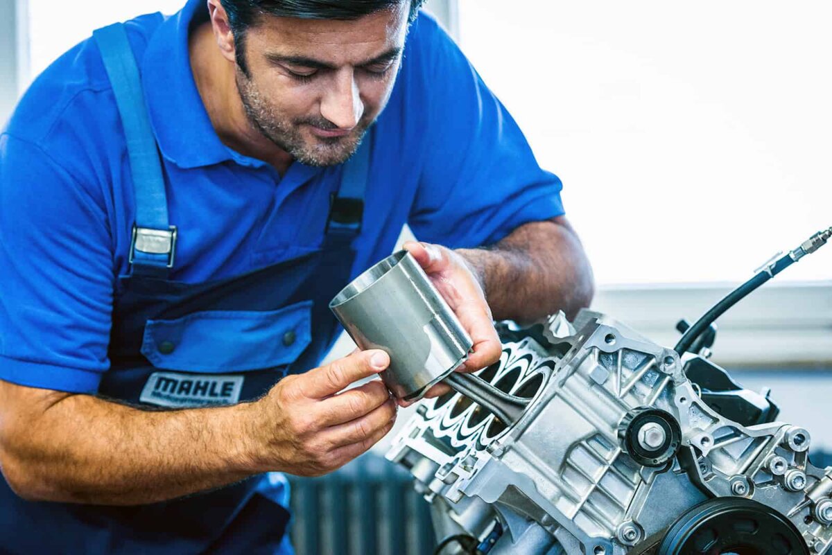 Kolbenfertigung bei Mahle. Foto: pm