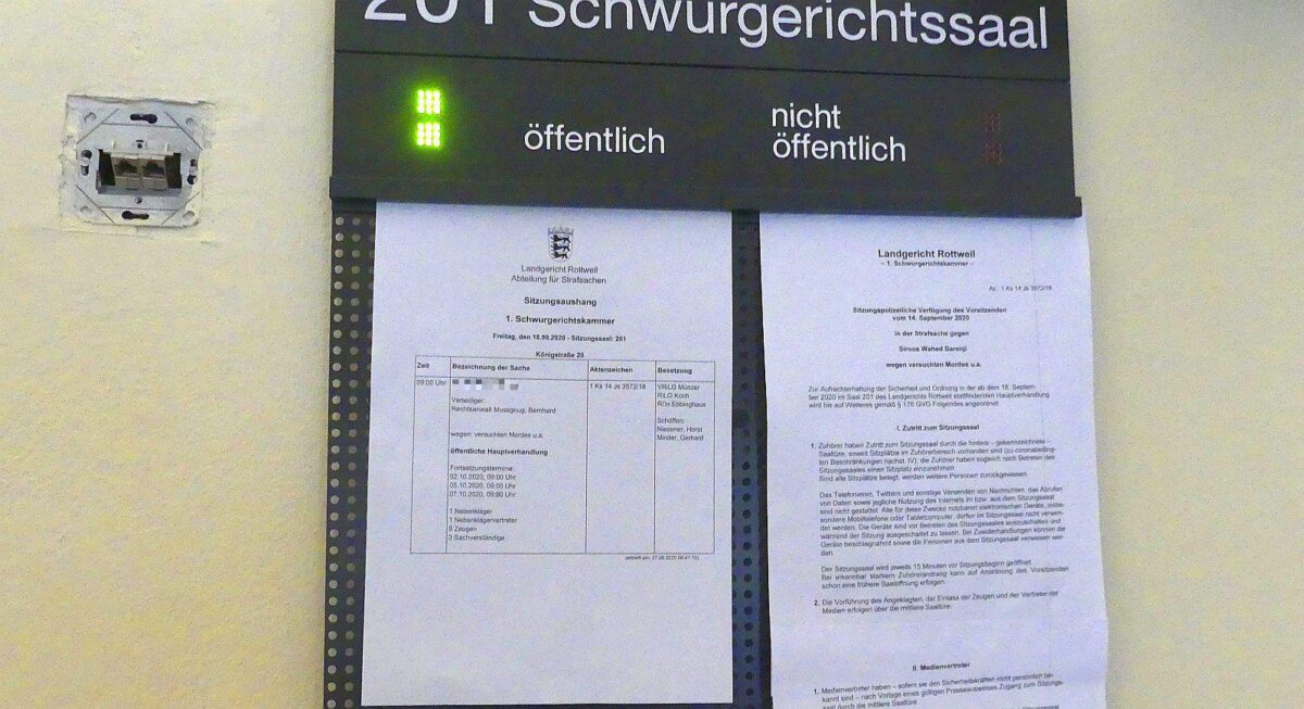 Prozessaushang. Foto: him