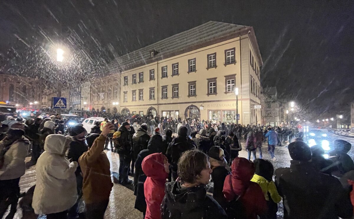 2022 die Hochzeit: Damals schon haben "Spaziergänger" in Rottweil gegen die Coronamaßnahmen und eine Impfpflicht demonstriert. Foto: gg