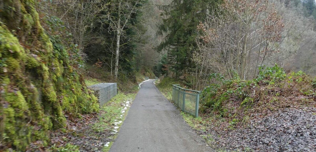 Brücke Bahn eng Kläranlage 140322