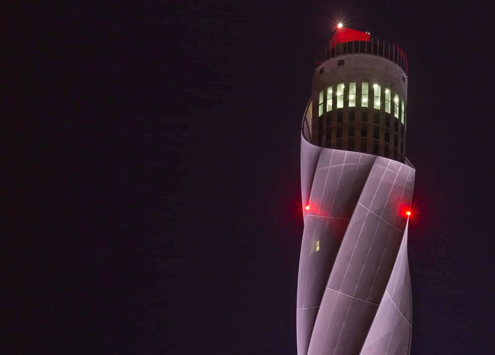 Beleuchtet am eindrucksvollsten: der TKE-Testturm für Hochgeschwindigkeitsaufzüge bei Rottweil. Archiv-Foto: Ralf Graner, Ralf Graner Photodesign
