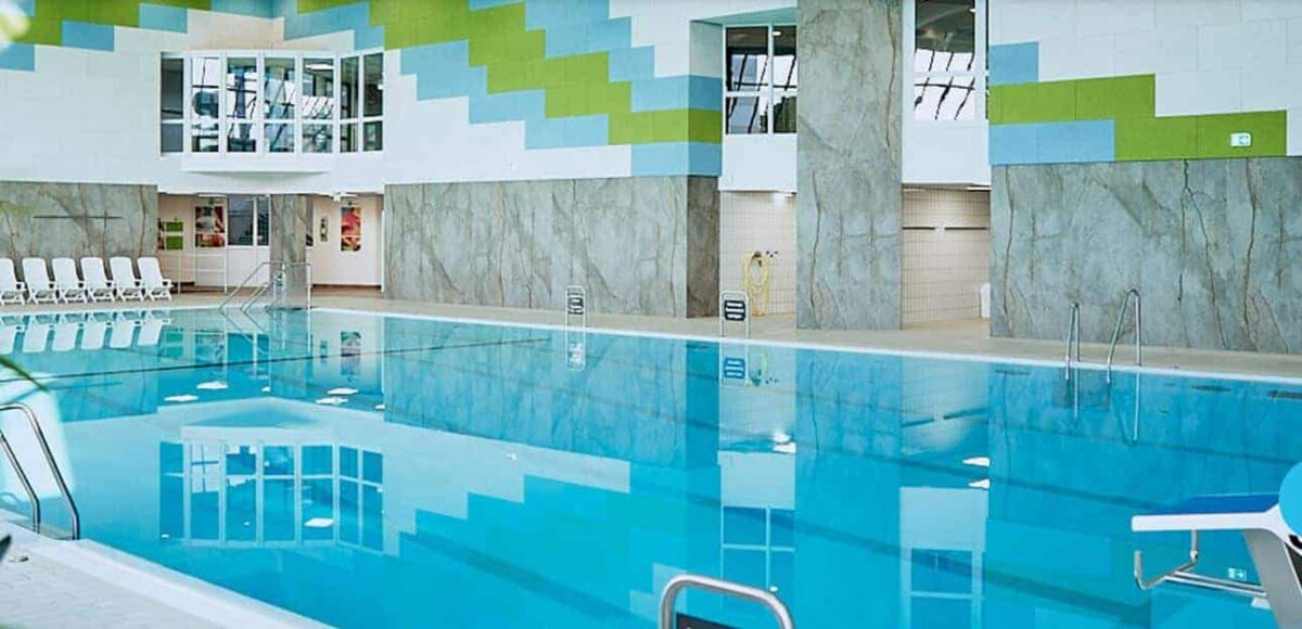 Nicht mehr sanierungsfähig: Das Aquasol. Ersatz dafür könnte ein Kombibad werden. Archiv-Foto