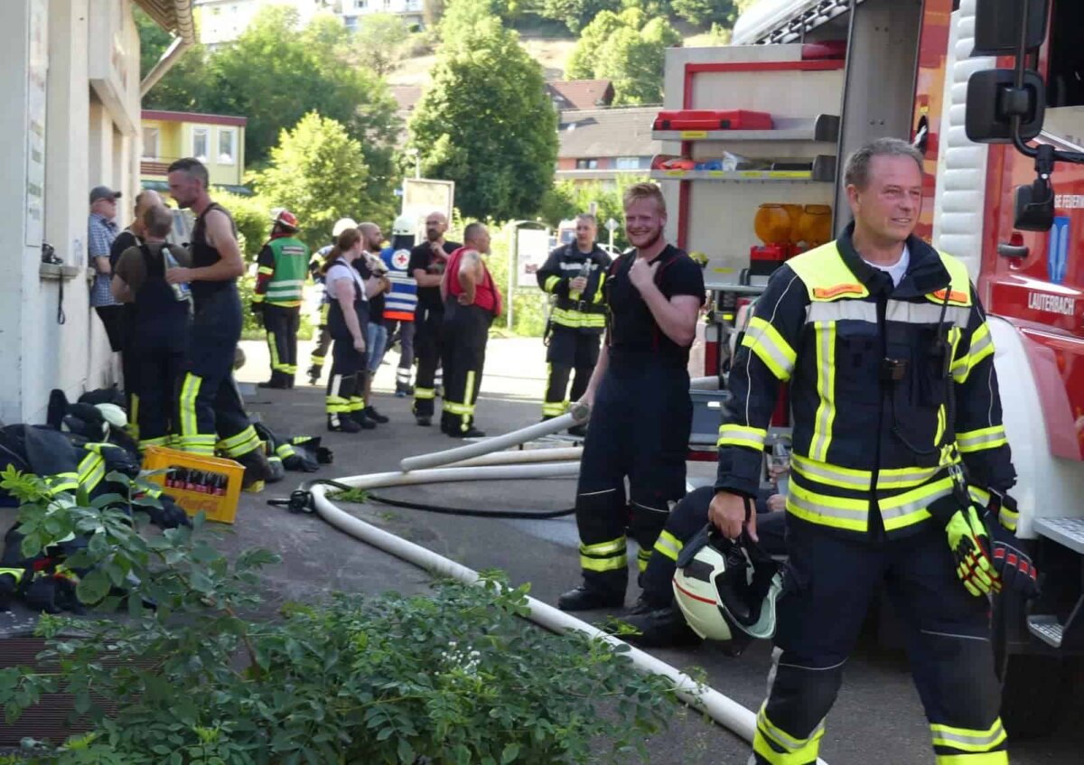Die Erleichterung ist Bernd Haas (rechts) anzusehen. Fotos: him