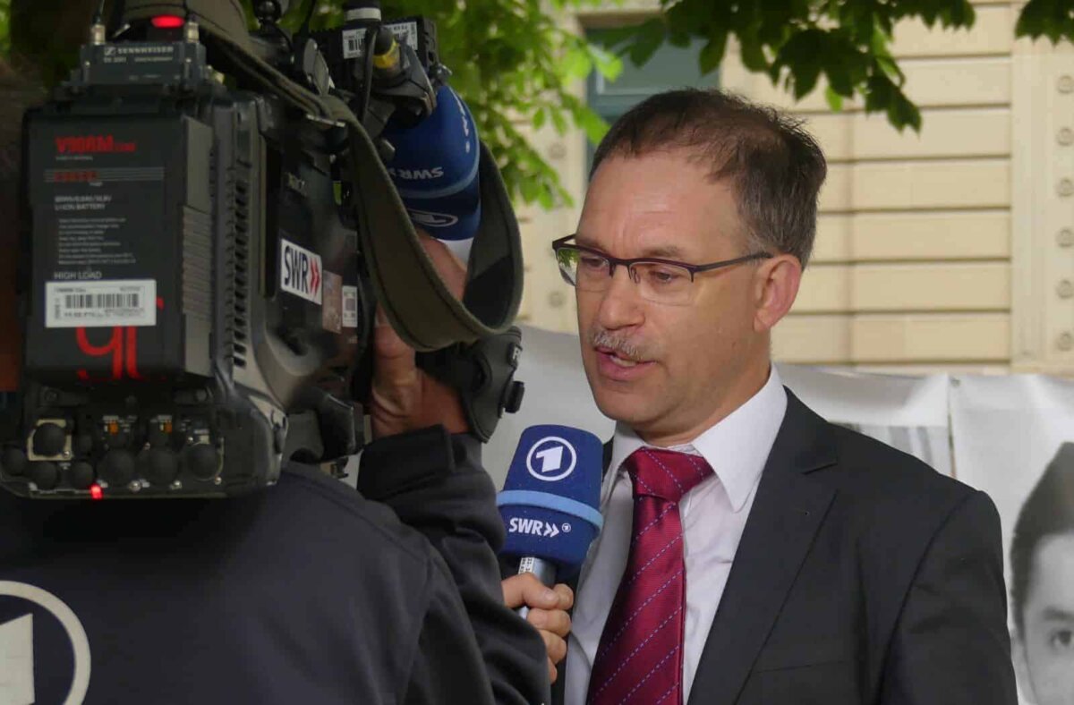 Holger Rothbauer beim Auftakt des Prozesses in Stuttgart im Mai 2018. Archiv-Foto: him