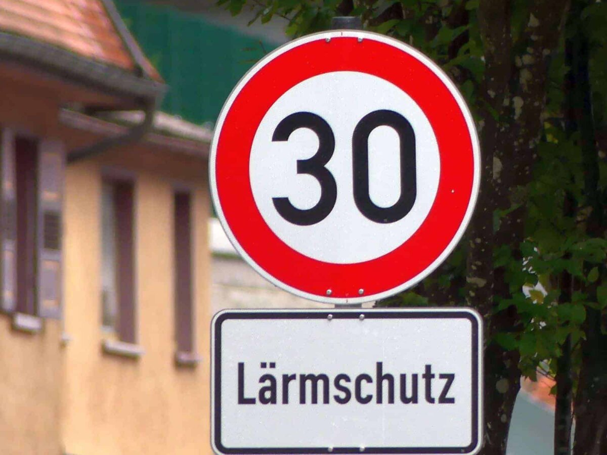 heißes Thema: Tempo 30 für den Lärmschutz. Archiv-Foto: him