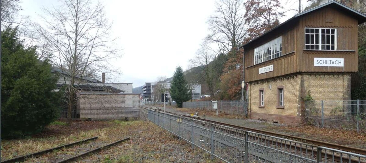 Seit mehr als drei Jahrzehnten endet hier das Gleis von Schramberg nach Schiltach. Archiv-Foto: him