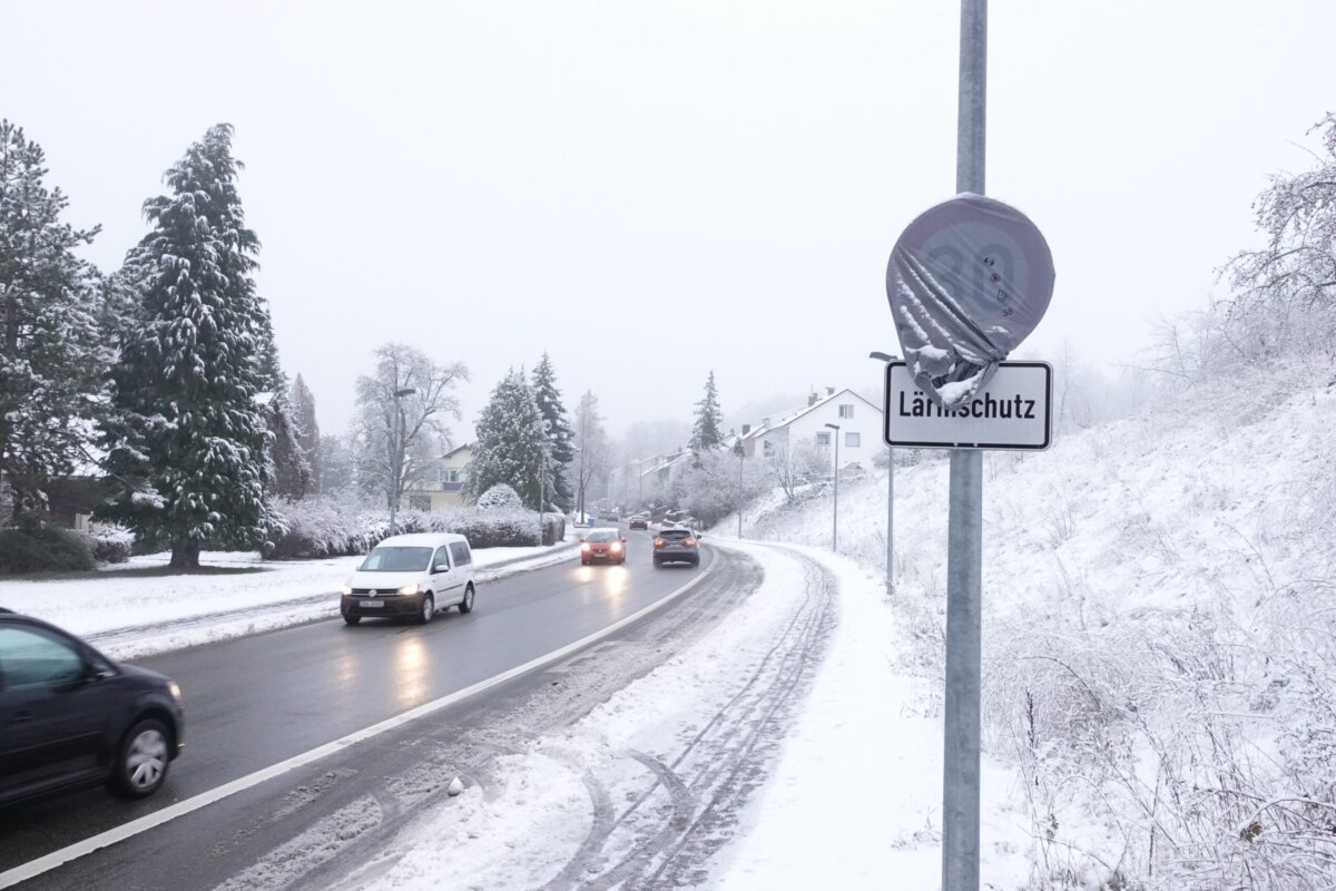 Die neuen Schilder sind bereits montiert. Sobald die Hüllen abgenommen sind, treten die neuen Tempolimits in Kraft. Dies wird in den kommenden Tagen der Fall sein (Foto: Stadt Rottweil/Hermann).