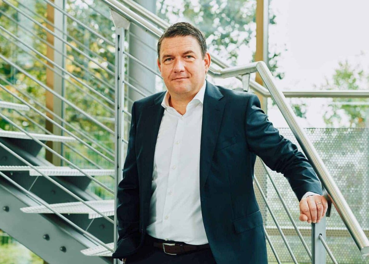 Vertrag verlängert. Dr. Erek Speckert. Foto: pm