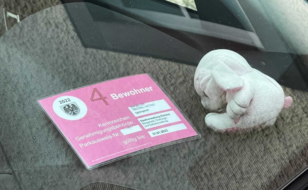 Parkausweis für eines der Innenstadtviertel Rottweils. Foto: gg