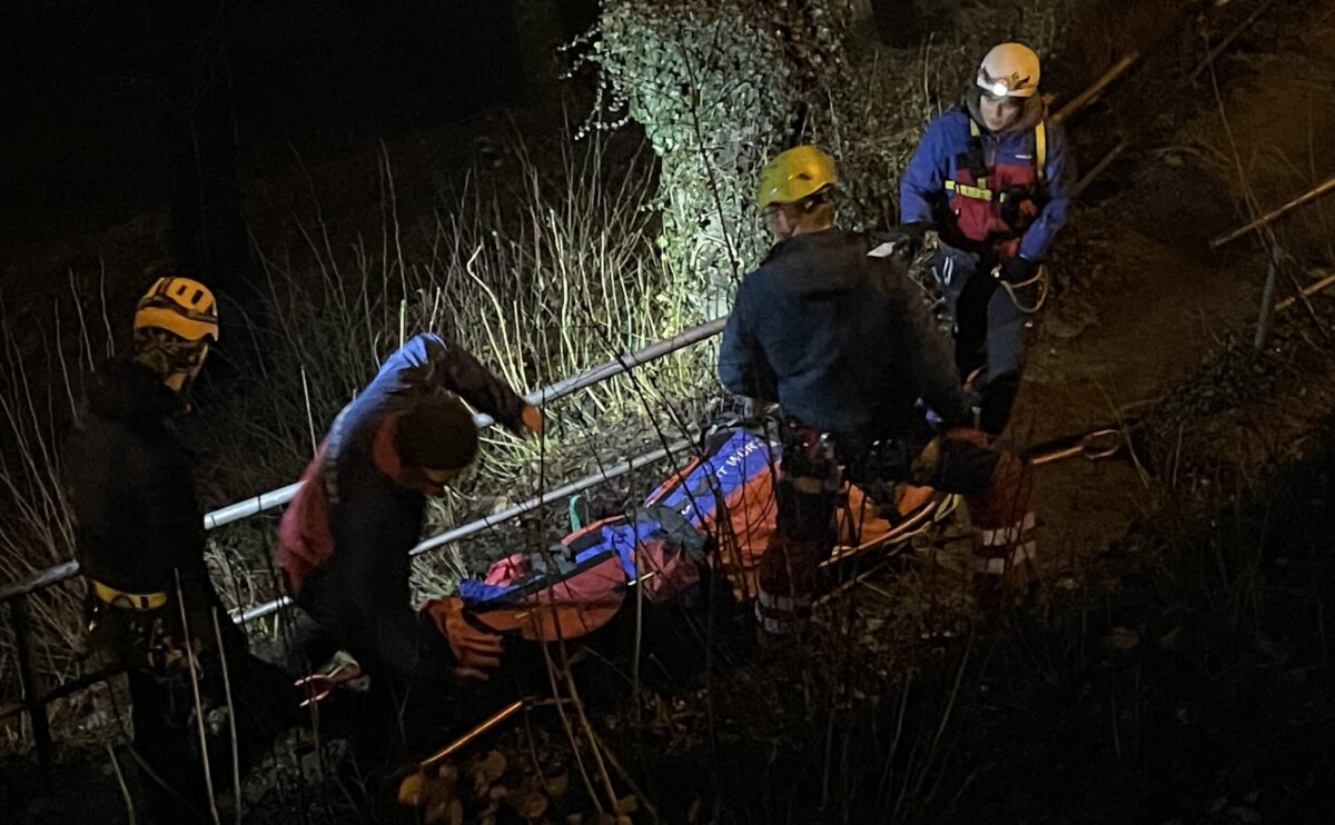 Trainingseinheit der Bergwacht Rottweil an der Hochbrücke. Foto: gg
