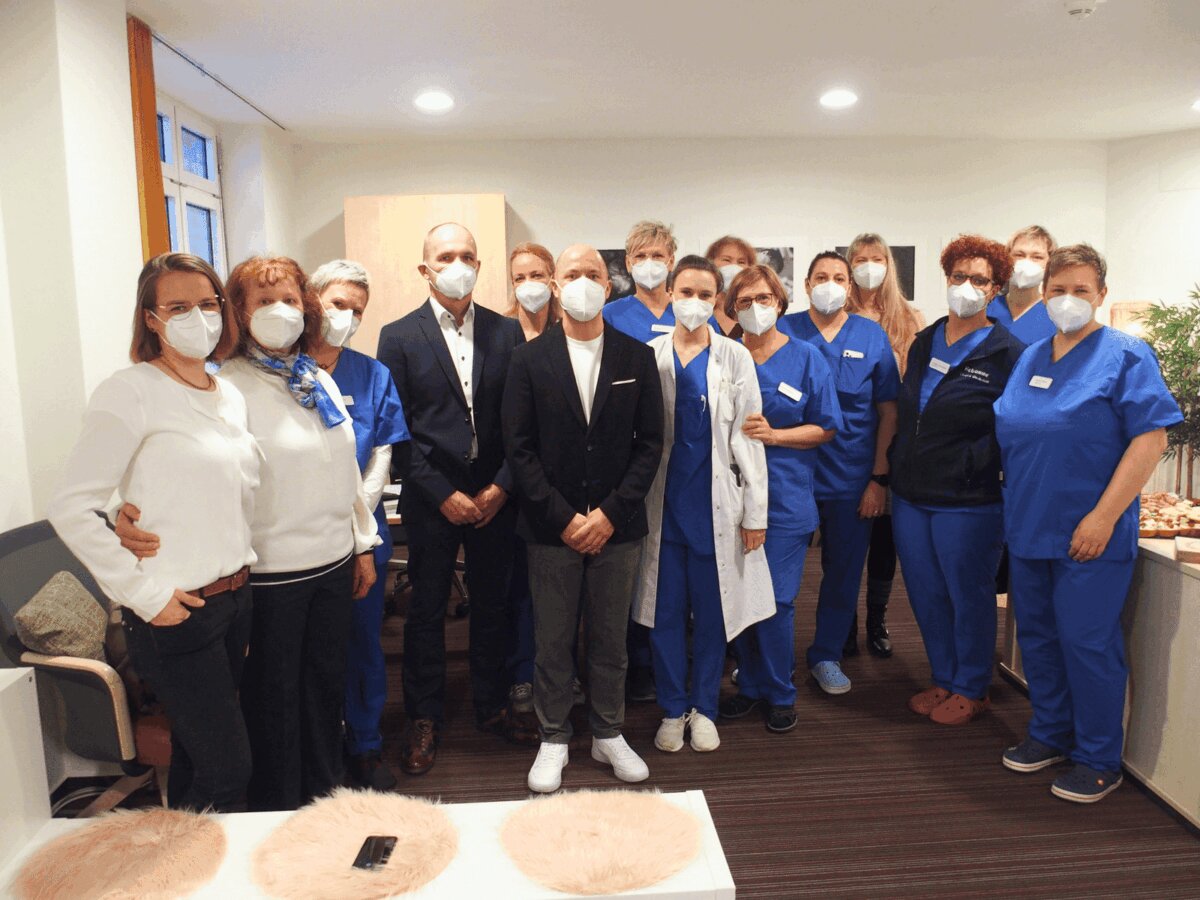 Das Team der Helios Klinik stellte den Bereich Gynäkologie und Geburtshilfe vor und stand bei allen Fragen zur Verfügung. Foto: Fischer