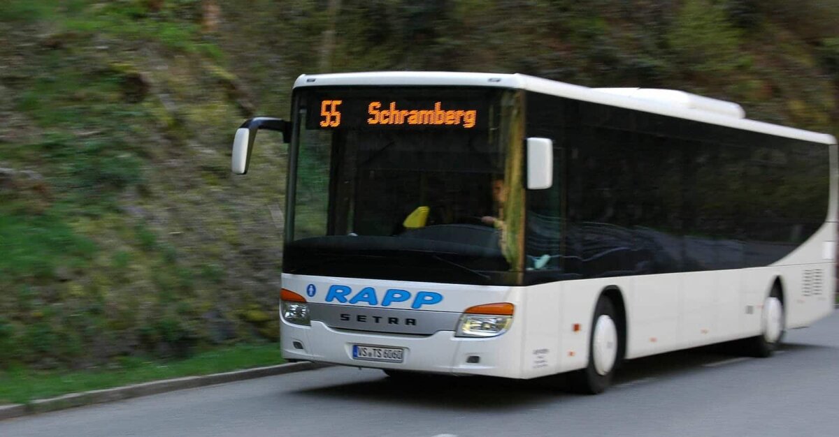 Der Linienbus von Tennenbronn nach Schramberg. Archiv-Foto: him