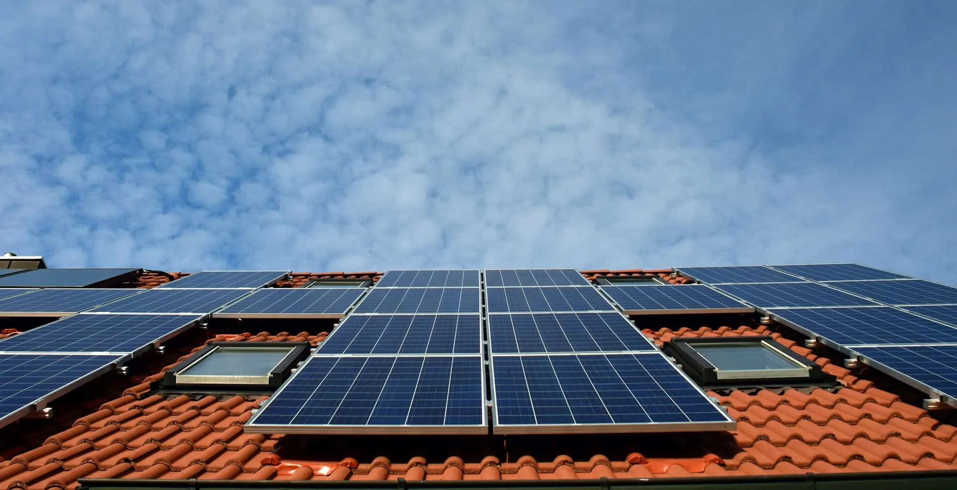 Jetzt im Frühjahr sollten Sie Ihre Solaranlage auf äußere Schäden überprüfen. Auch ihre Leistungsfähigkeit sollten Sie kontrollieren.  Darauf weist das vom Umweltministerium Baden-Württemberg geförderte Informationsprogramm Zukunft Altbau hin. Foto: privat