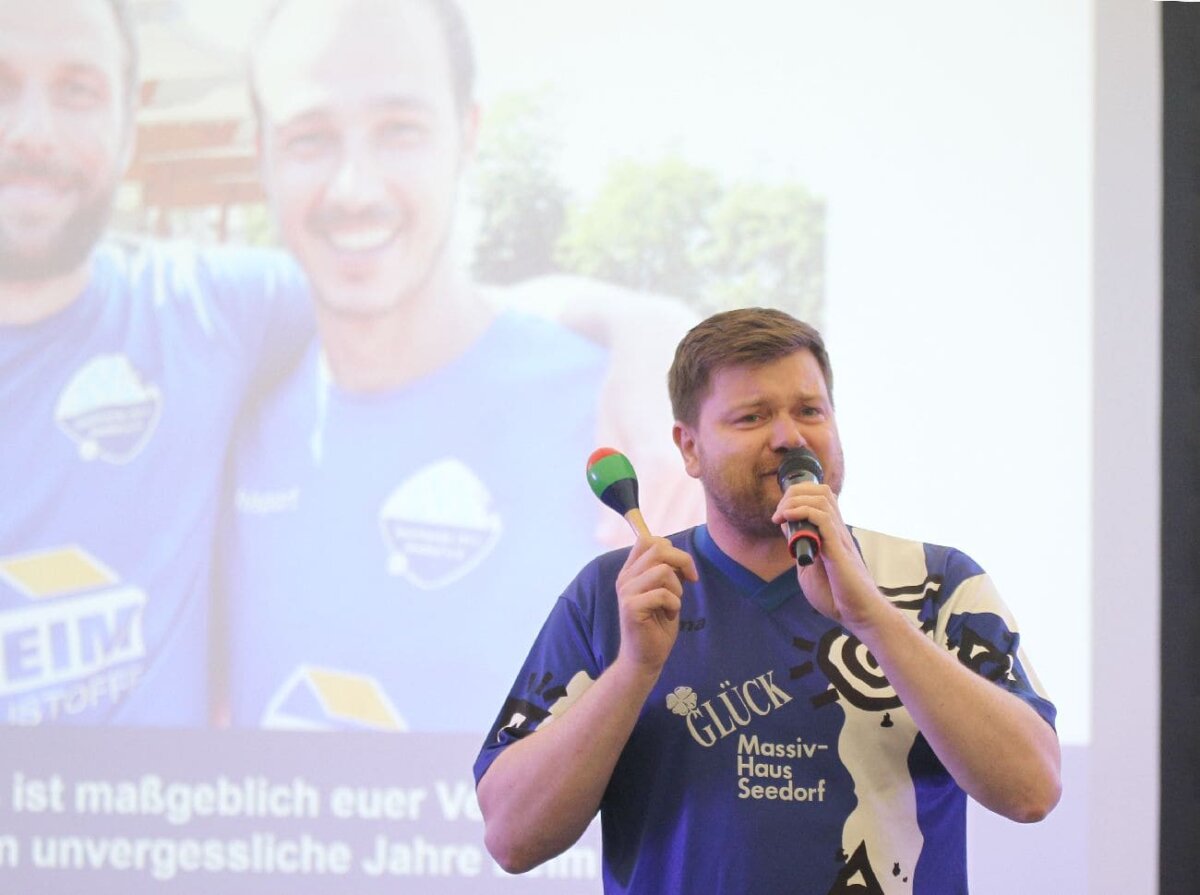 GK8F3867a_Martin-Kirschner-am-Mikrofon