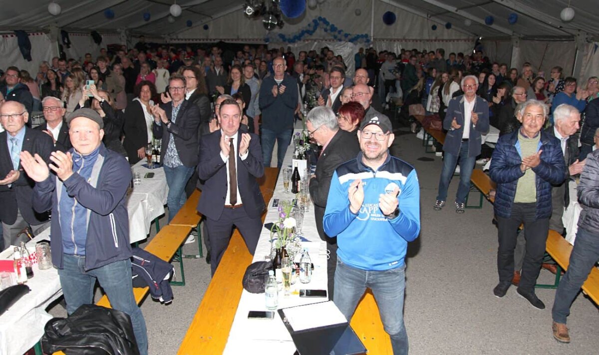 IMG_6509a_stehende-Ovationen-fuer-Karl-Heinz-Werner
