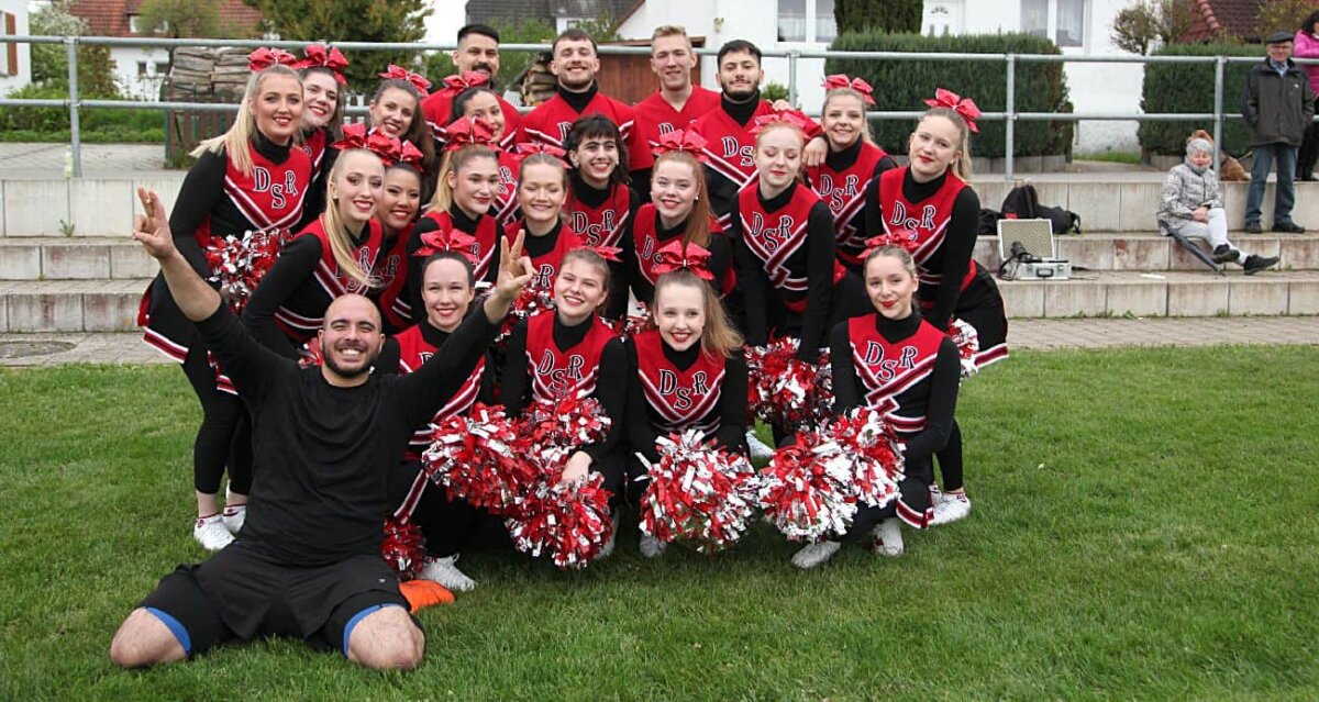 IMG_6536a_Cheerleaders-beim-Fototermin