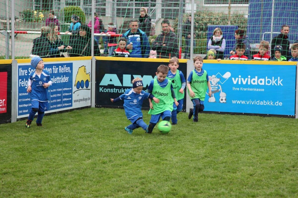 IMG_6594_auch-die-Bambinis-kaempfen-um-jeden-Ball