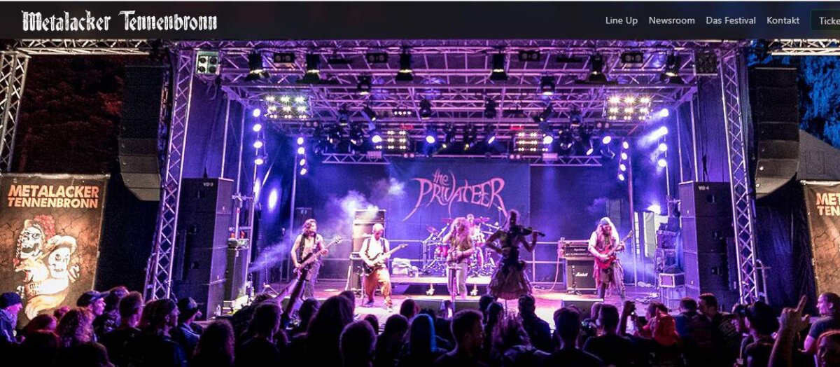 "Metalacker" Blitz und Donner nicht von der Bühne sondern vom Himmel unterbrachen gestern Abend das Festival. Foto: homepage