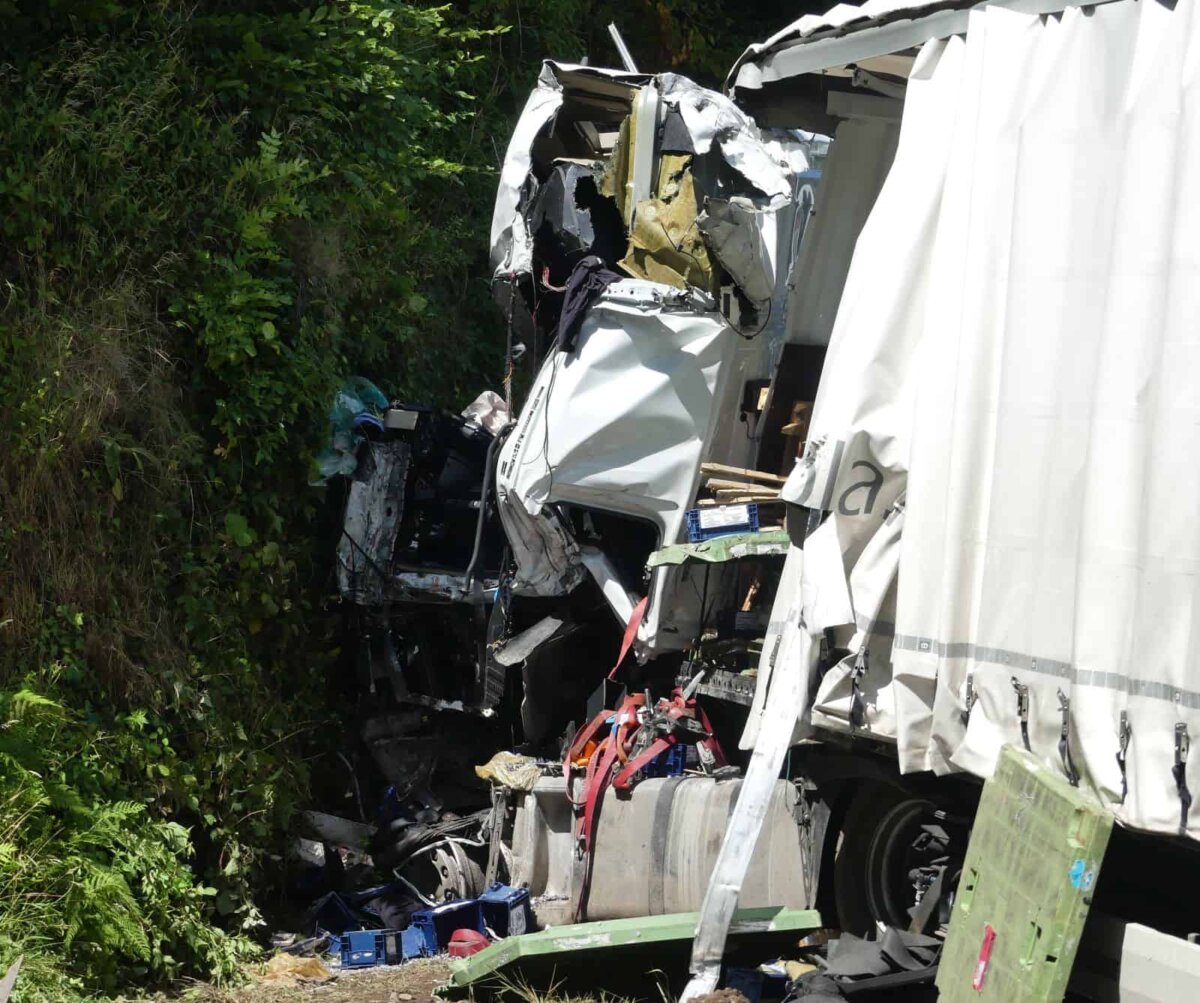 Unfall LKW Schiltach dk 010823 (21)