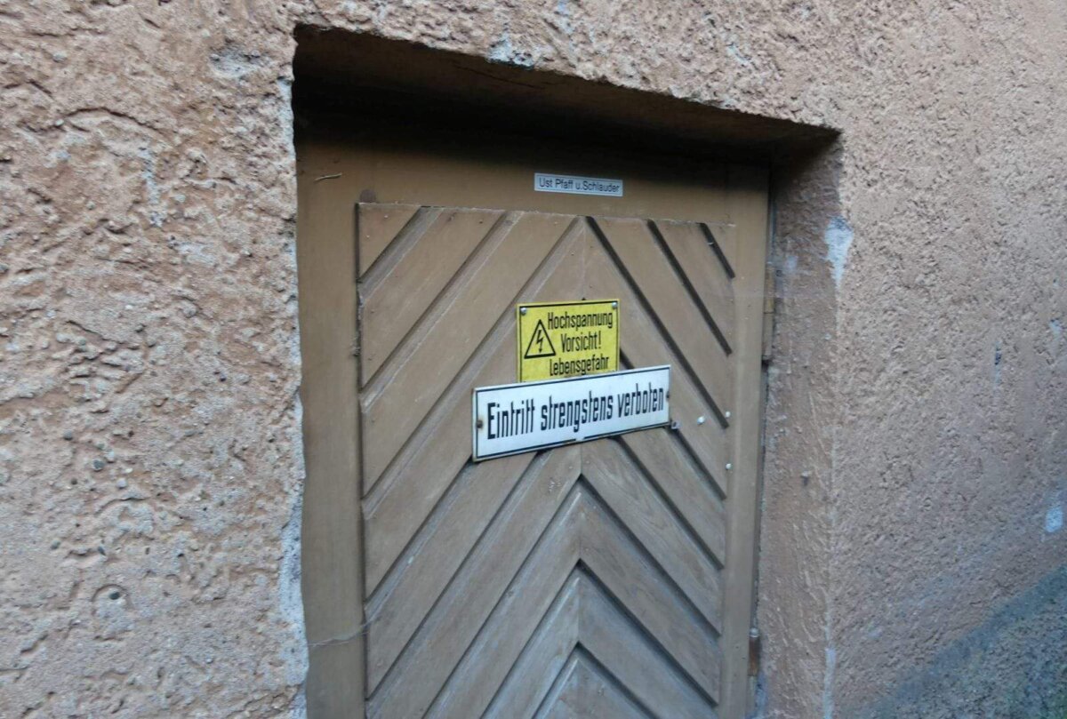 Pfaff und Schlauder Gelände Container dk 040923 (6)