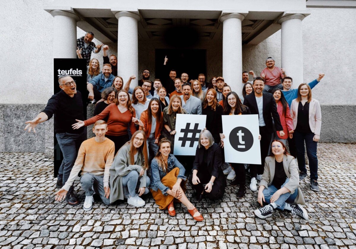 Ein toller Erfolg für das Team: Die Rottweiler Agentur teufels hat für ihre Kunden SONOR und C. Bechstein den Annual Multimedia Award in Gold sowie den Deutschen Agenturpreis 2023 gewonnen - sehr zur Freude des gesamten Teams. Foto: pm