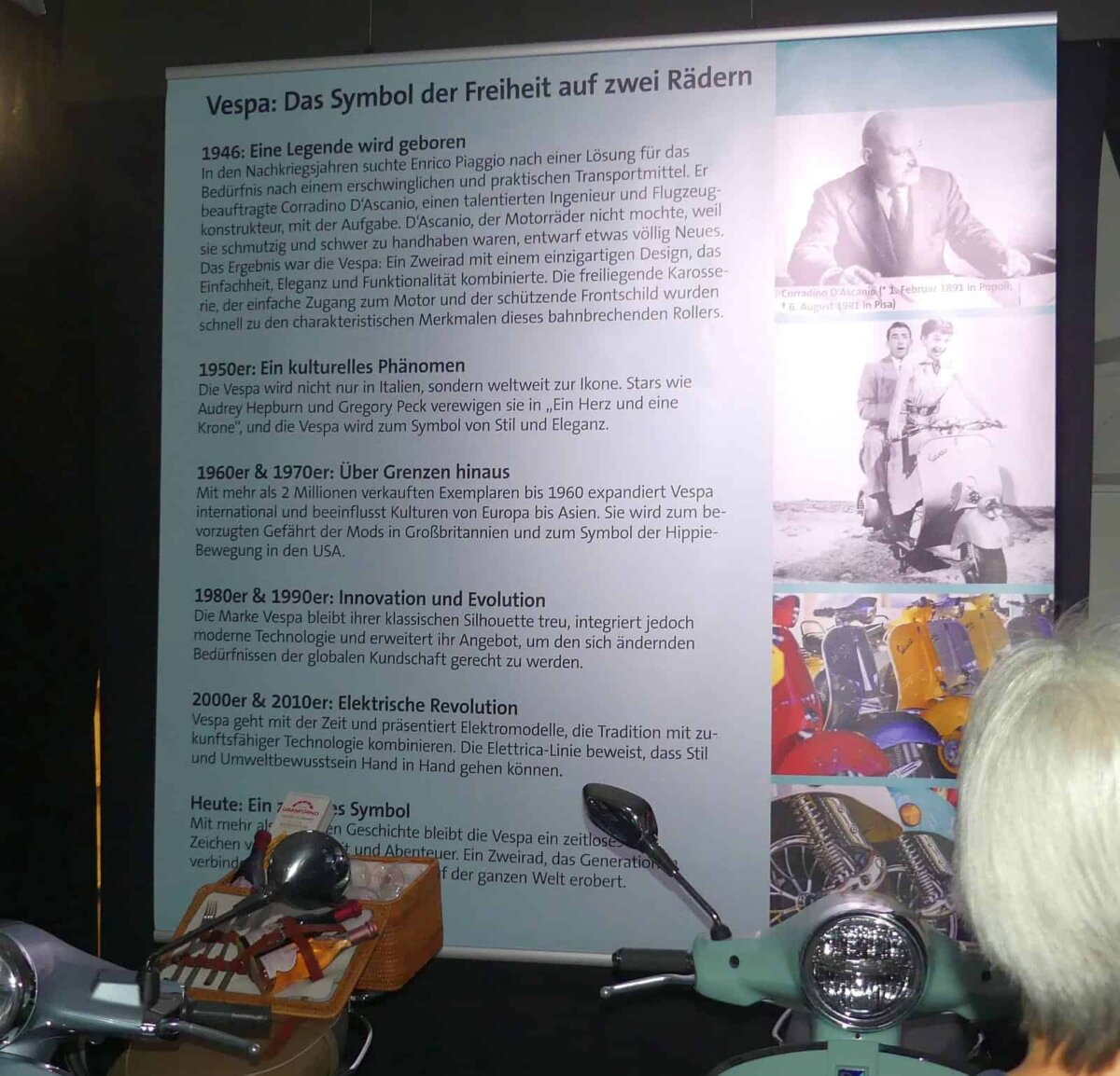 Vespa Ausstellungseröffnung dk 101123 (26)
