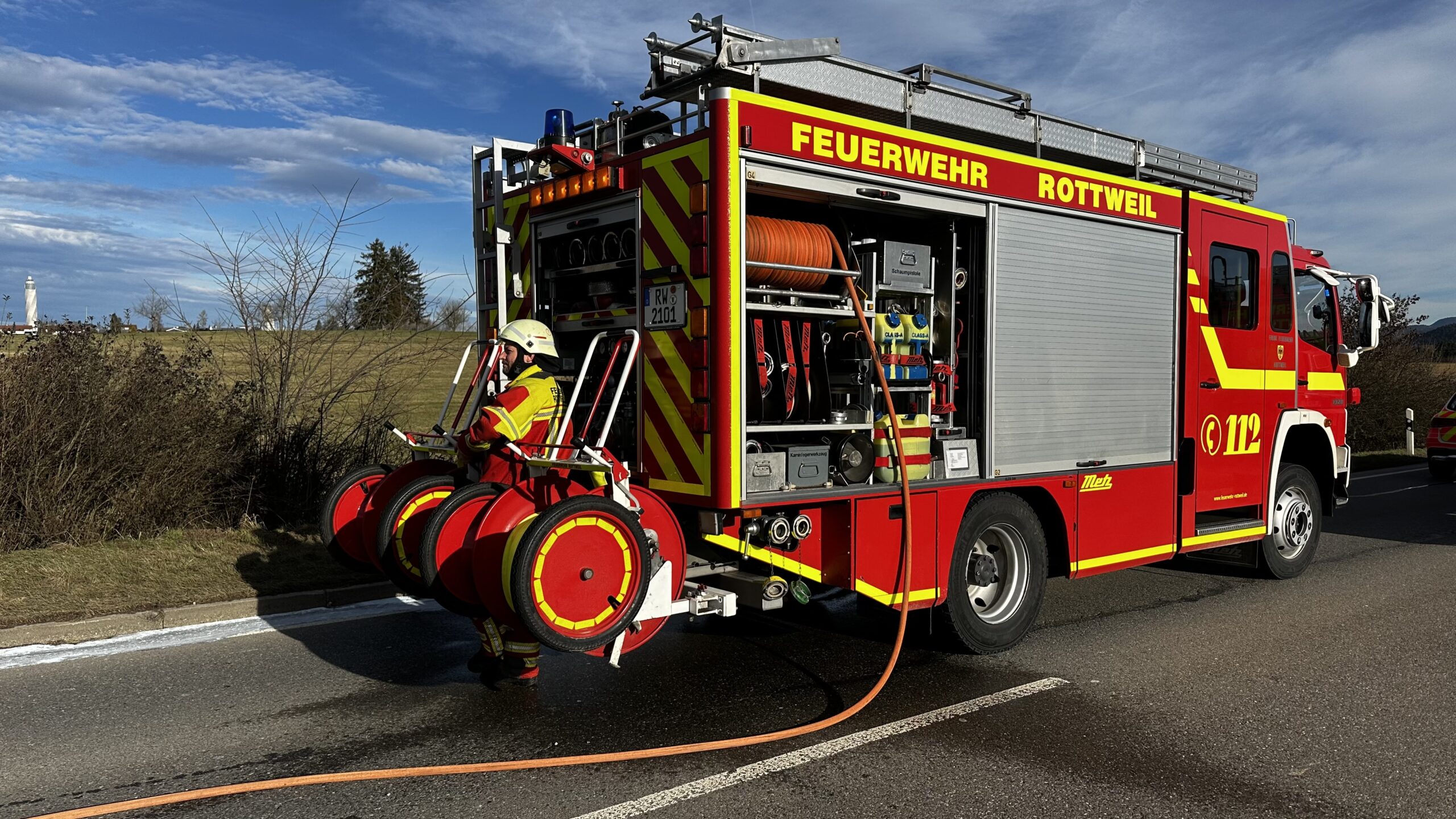Feuerwehreinsatz B14 Bei Rottweil Gesperrt