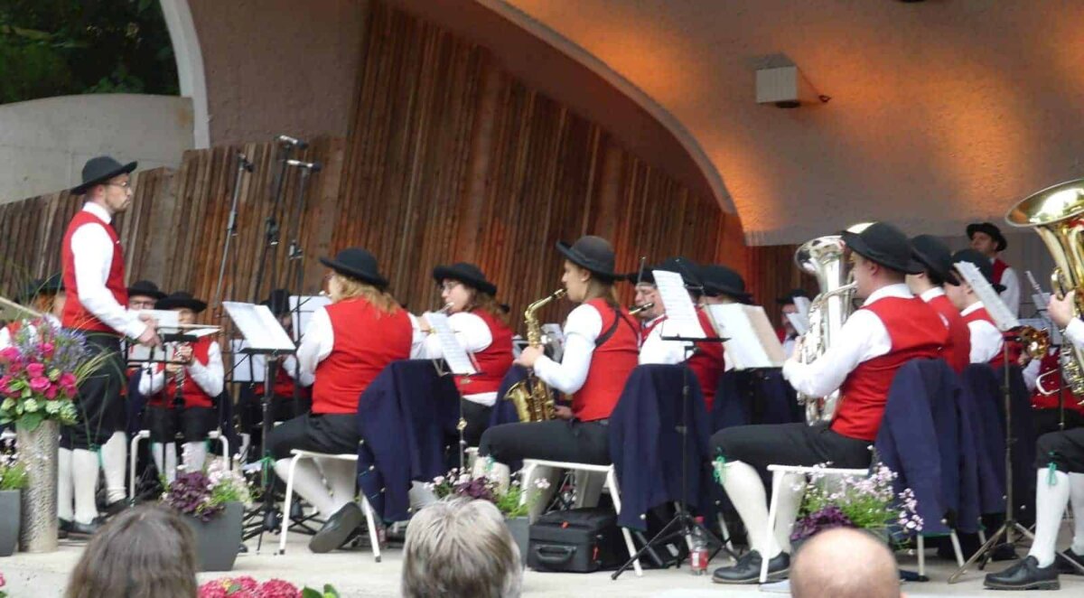 Der Frohsinn aus Tennenrbonn musizierte