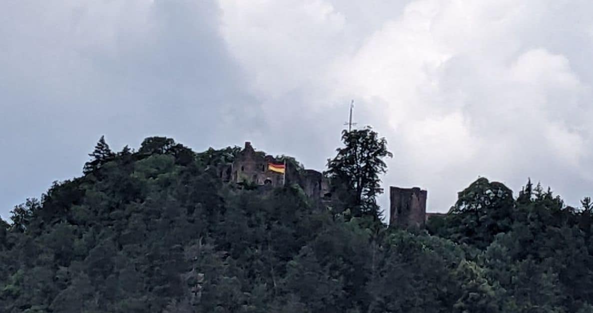 deutschlandfahne hohenschramberg illegal privat dk 240624