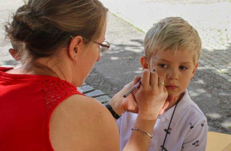 8 schminken gemeindefest 2024 foto hildebrand