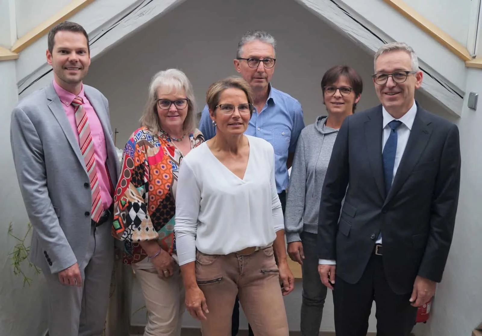 bürgermeister marcus türk, ulrike müller, sandra mei, reiner bantle, inge aigeldinger und martin schwellinger