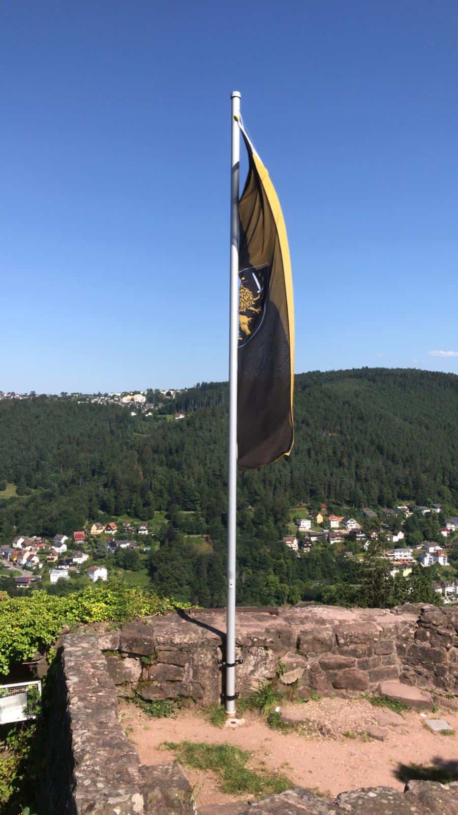 fahnenmast neu hohenschramberg pm 290724