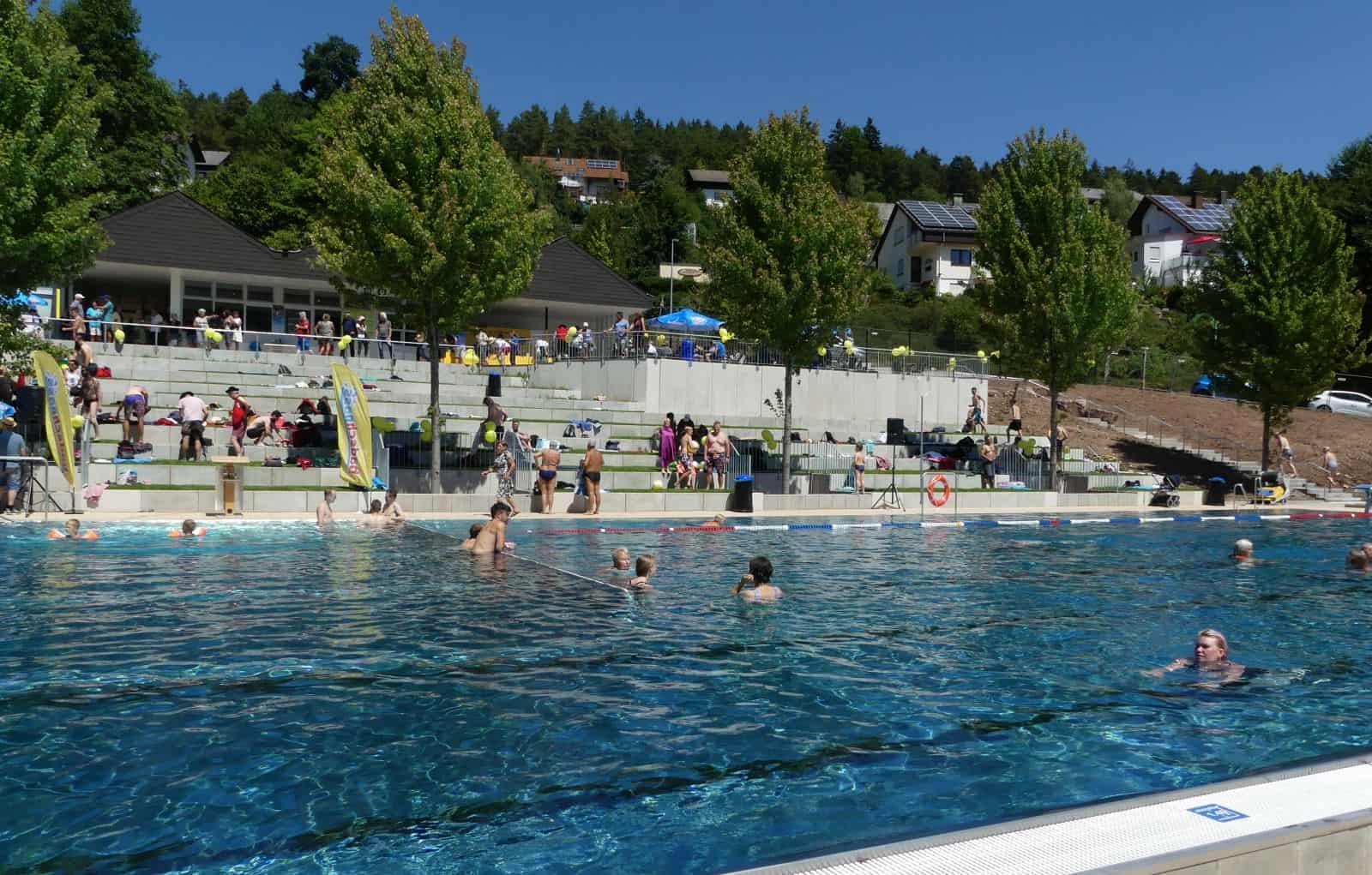 freibaderöffnung badschnass tennenbronn dk 220722 (54)