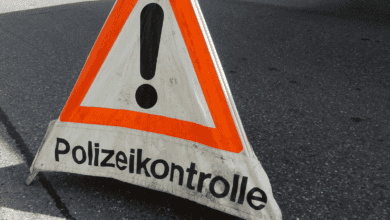polizeikontrolle schild symboldk 310724 (6)
