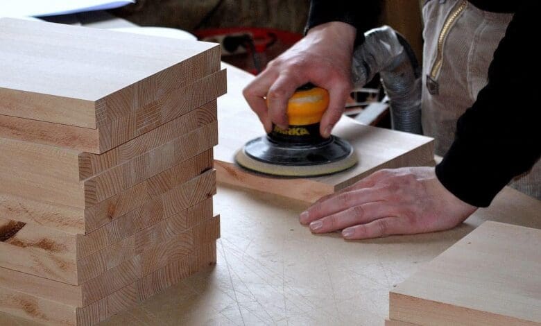 carpenter 3276186 1280