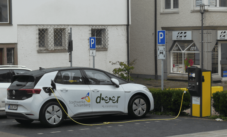 e auto car sharing deer rathaus dk 300623 (2)