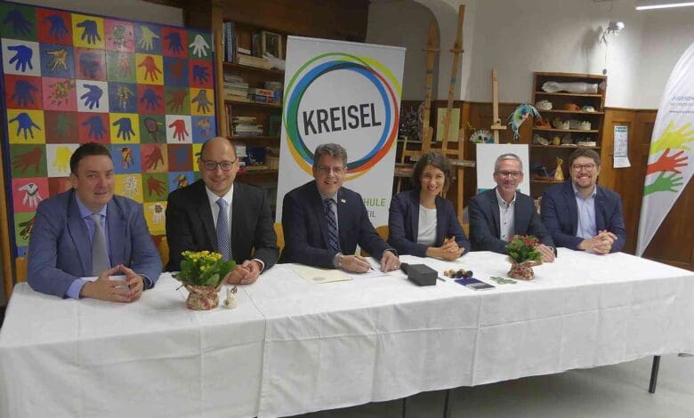 kreisel vertragsunterzeichnung oberndorf dk 130924 (12)