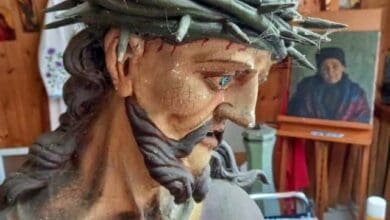 2024,2 geißelchristus foto van spankeren gandhi