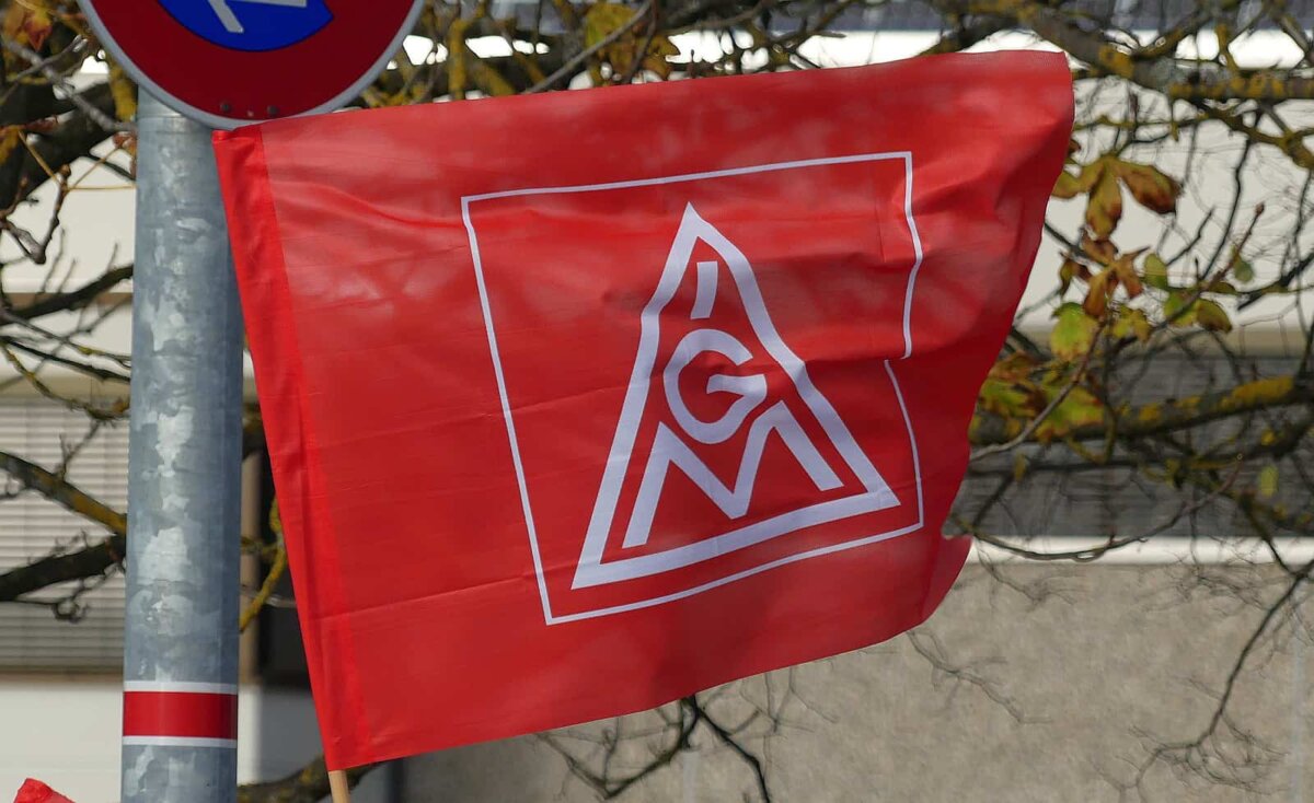 IG-Metall-Fahne. Archiv-Foto: him