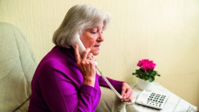 csm pressebild senioren frau telefon cb4ccc19f6