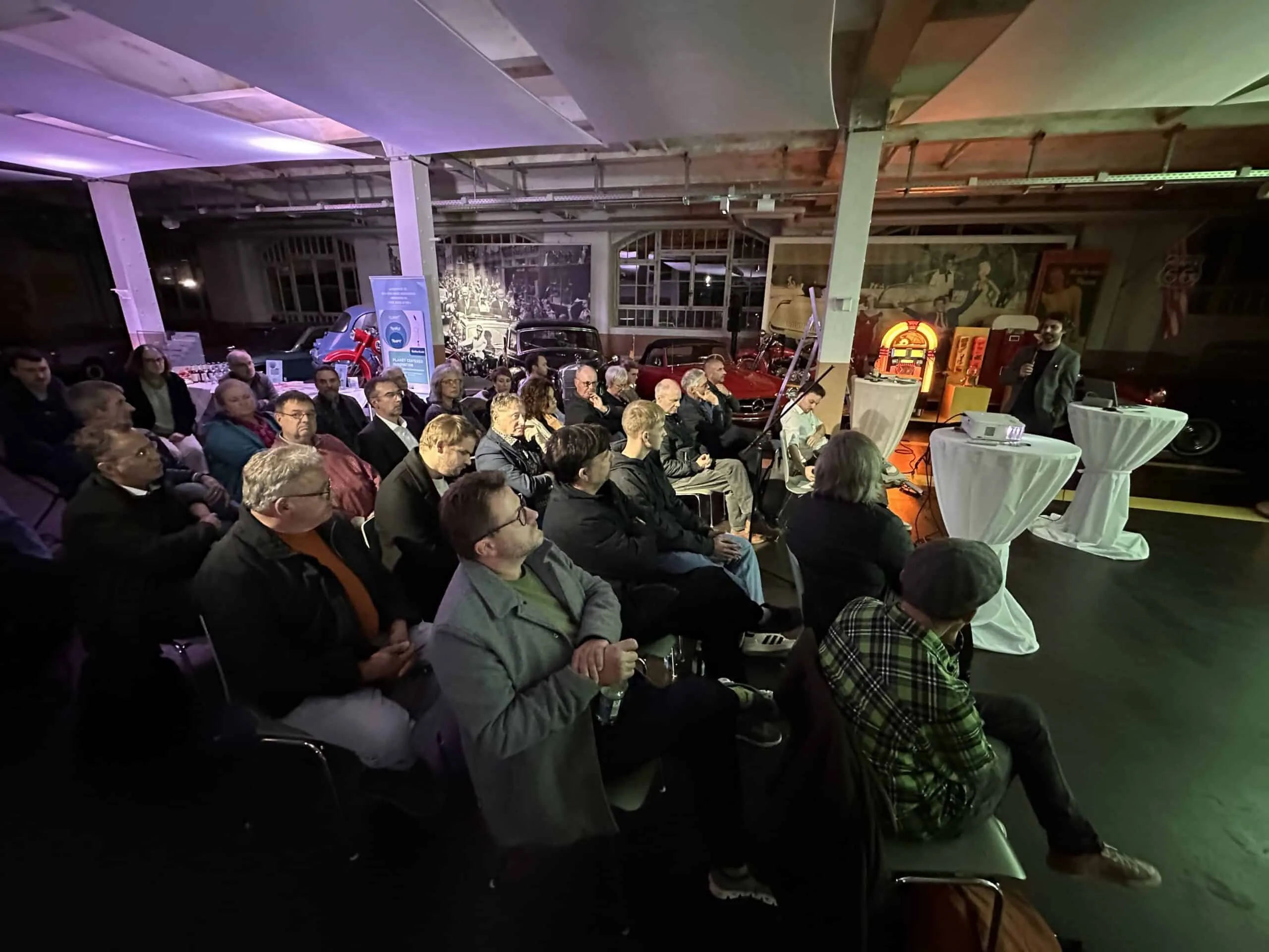 Gut besuchter Vortrag im Erfinderzeiten-Museum. Fotos: Mark Finnern