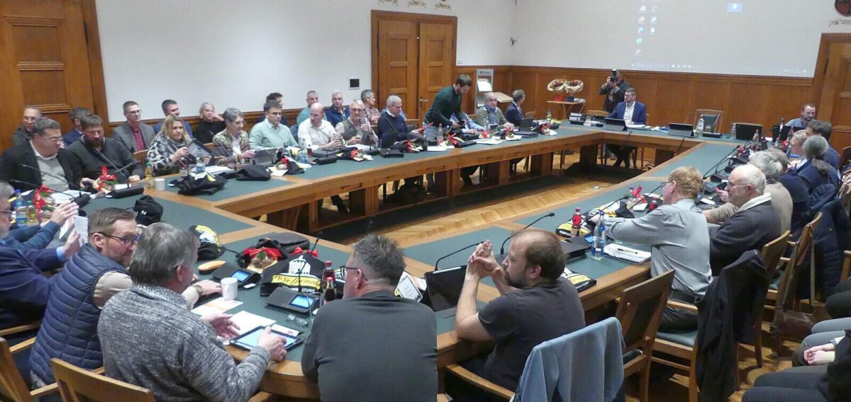 Der Gemeinderat tagte im renovierten großen Sitzungssaal. Foto: him