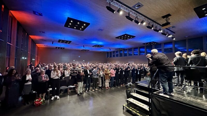 Beim Narrenmarsch: Die Rottweiler Stadthalle am Abend des Bürgerempfangs. Foto: gg
