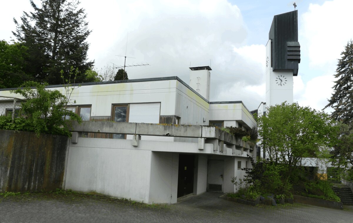 Ehemaliges Pfarrhaus in Waldmössingen: Im Untergeschoss wären Lagermöglichkeiten auch für die Vereine möglich. Foto: him
