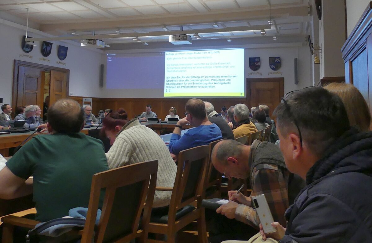 Großes Interesse am Thema  Feurenmoos im Gemeinderat.  Foto: him