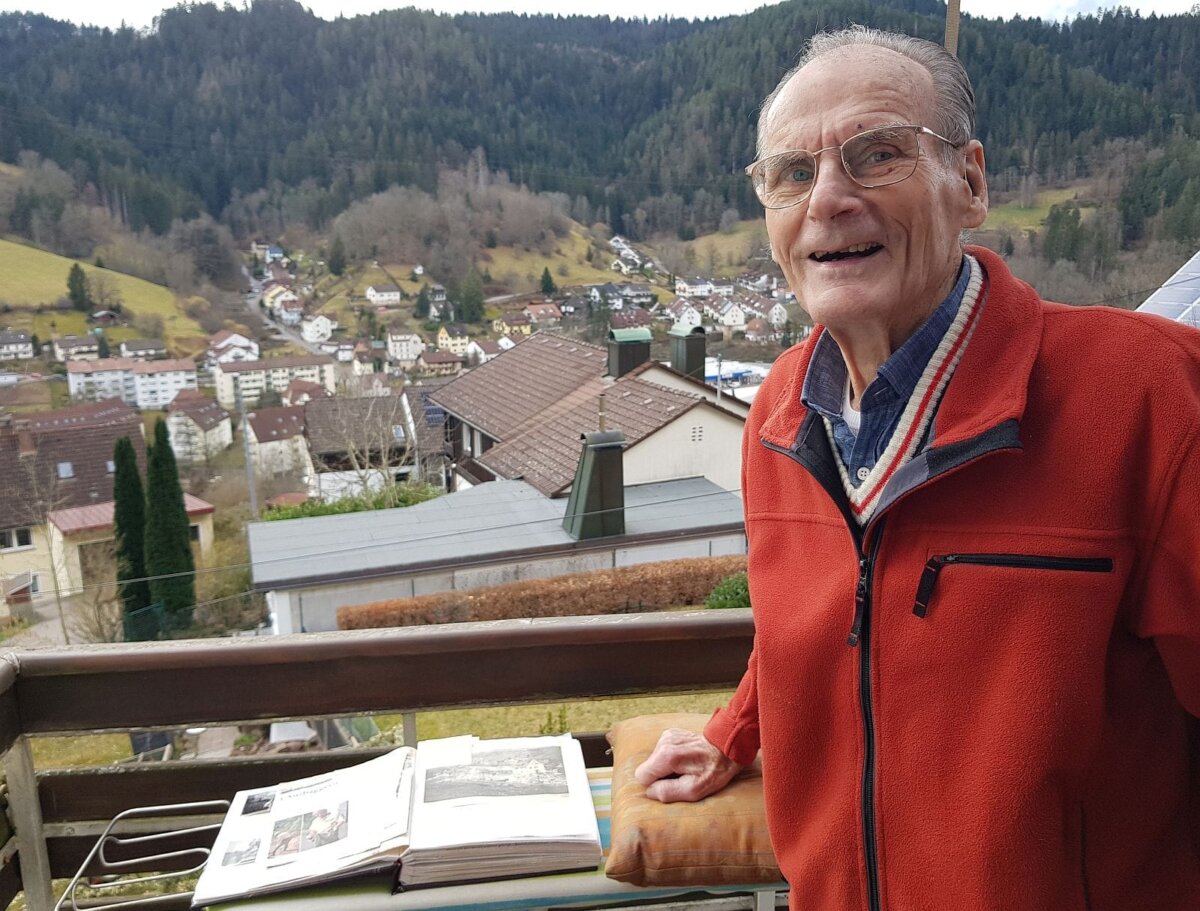 Albert Schneider erinnert sich an den Bombenangriff auf Schramberg am 21. März 1945.Foto: Stadtarchiv Schramberg